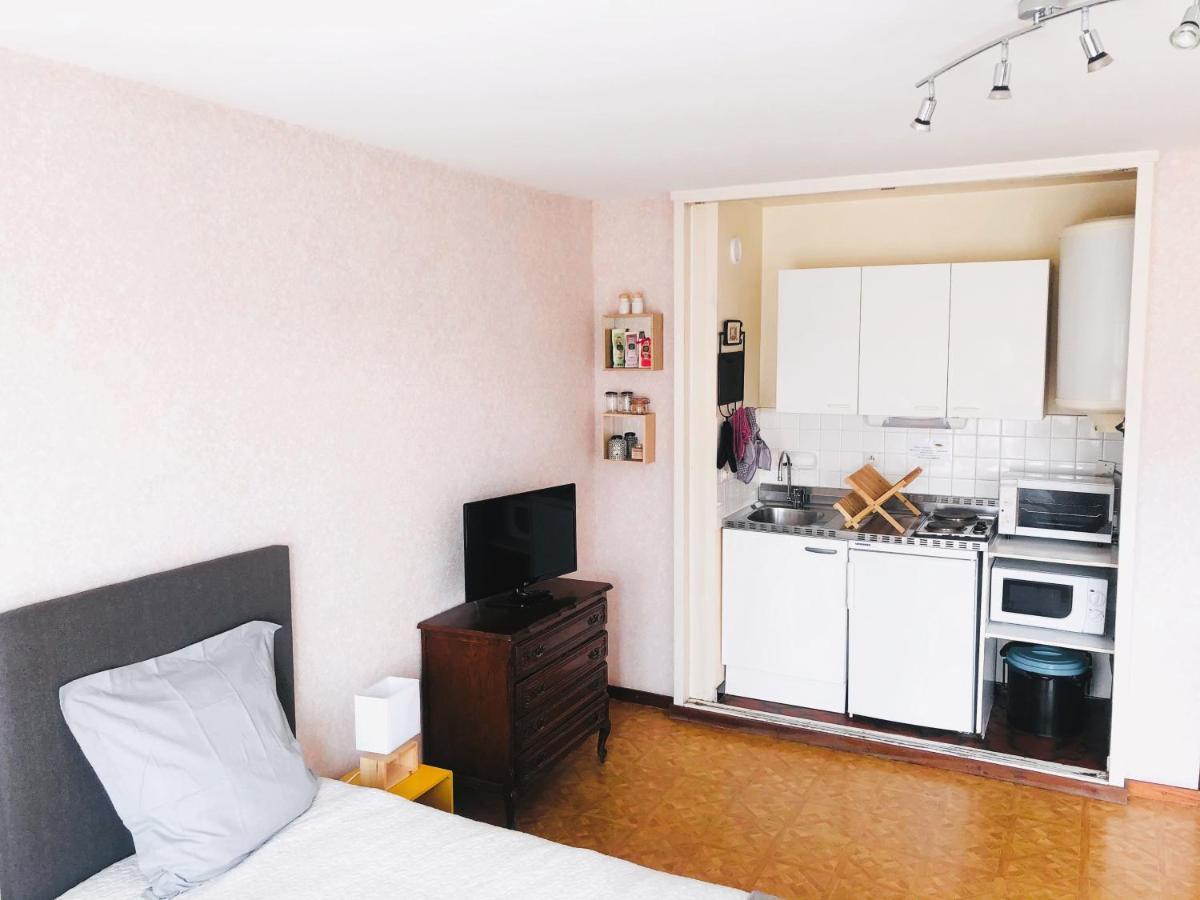 Paisible Studio Avec Agreable Loggia 2 Mn Du Centre Apartman Aix-les-Bains Kültér fotó